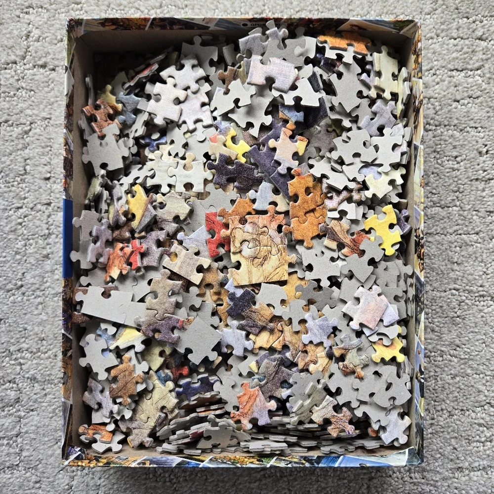 New York Puzzle Company City Bear Jigsaw Puzzle - Picture 4 of 5